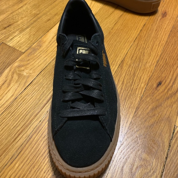 Puma Suede Shoes - Picture 3 of 4